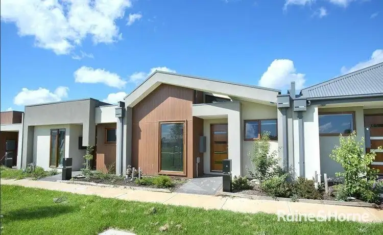 4 Flowering Walk, Tarneit VIC 3029