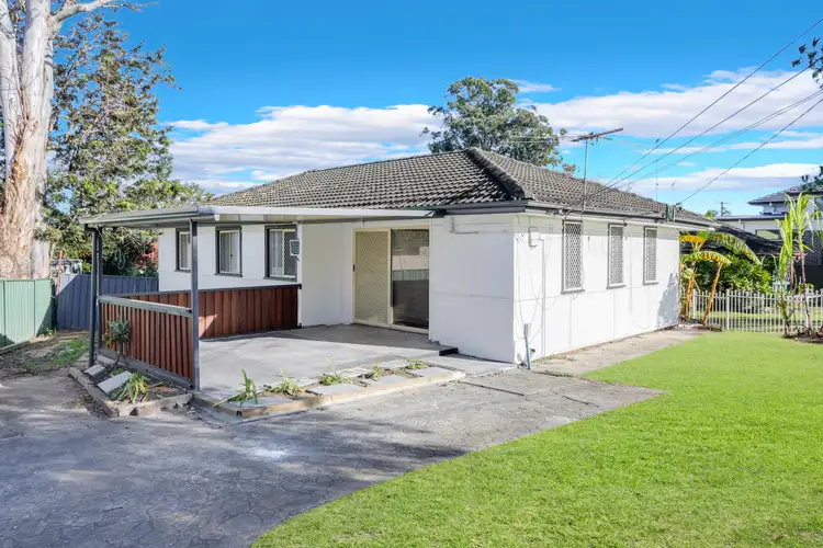 8 Waikanda Crescent, Whalan NSW 2770