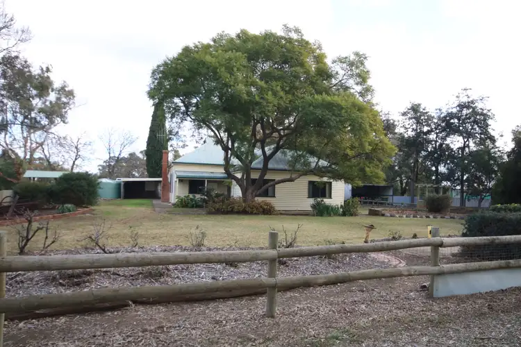 241 Willow Grove Rd, Echuca West VIC 3564