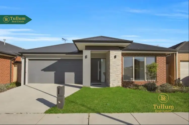 14 Shoveler Street