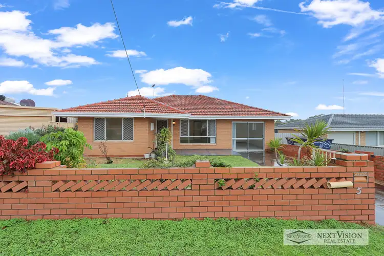 5 Plantagenet Cres, Hamilton Hill WA 6163