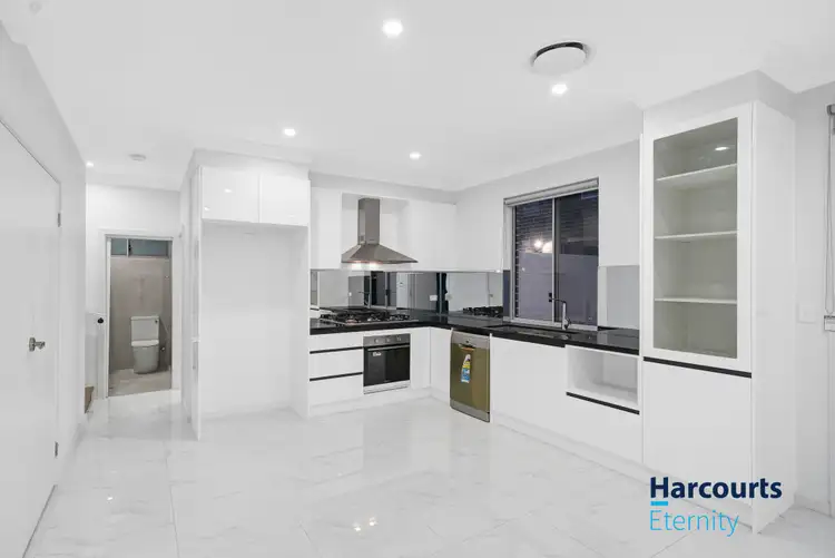 4/2-4 Andrew Place, Girraween NSW 2145