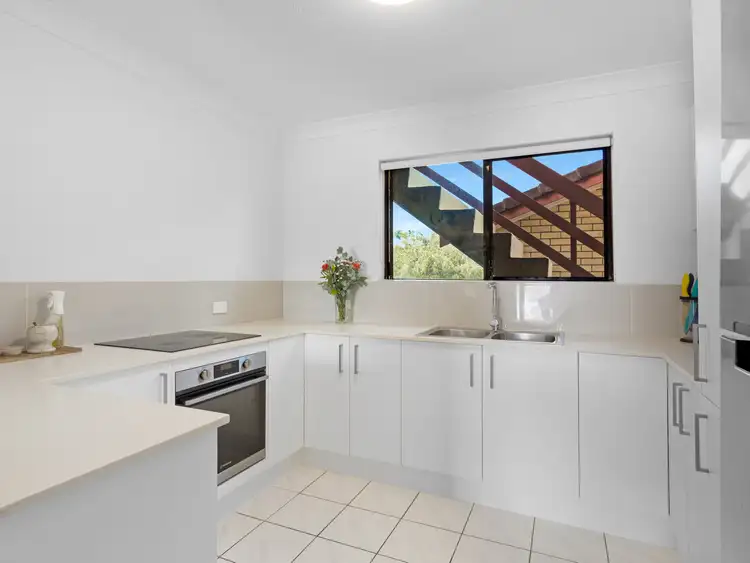 Fourth view of Homely unit listing, 1/8 Aquila Court, Mermaid Waters QLD 4218