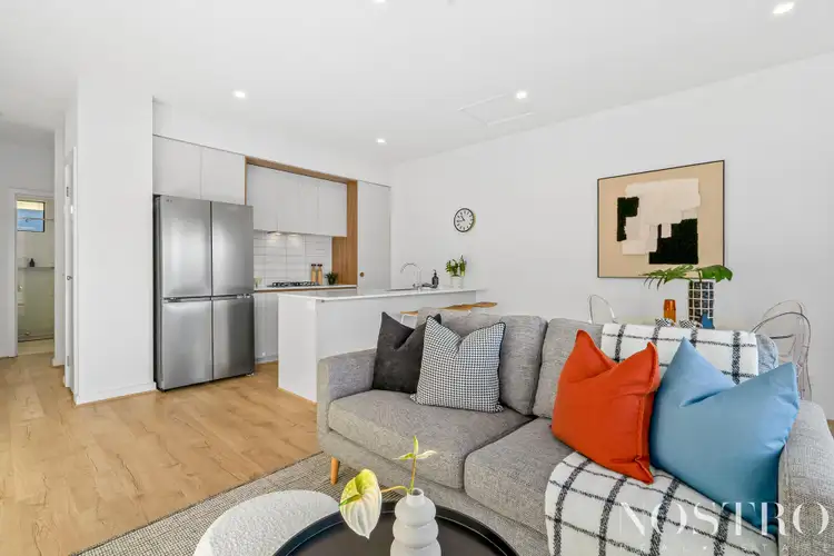 2 Yellowstone Street