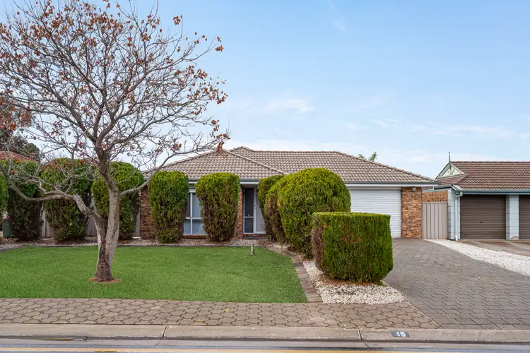 15 Lakeview Drive, Parafield Gardens SA 5107