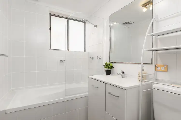Fifth view of Homely apartment listing, 6/52 Greenwich Road, Greenwich NSW 2065