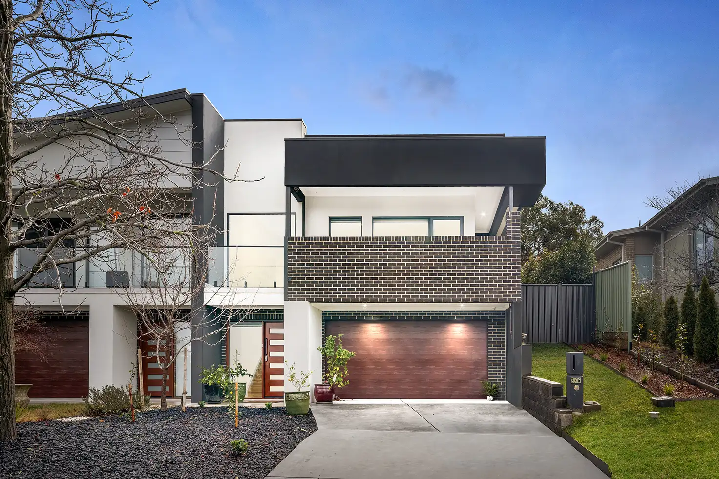 Main view of Homely semi-detached listing, 2/6 Raoul Place, Lyons ACT 2606