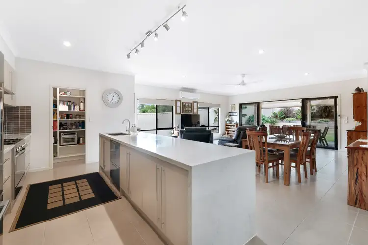 53 Harmsworth Road, Pacific Pines QLD 4211