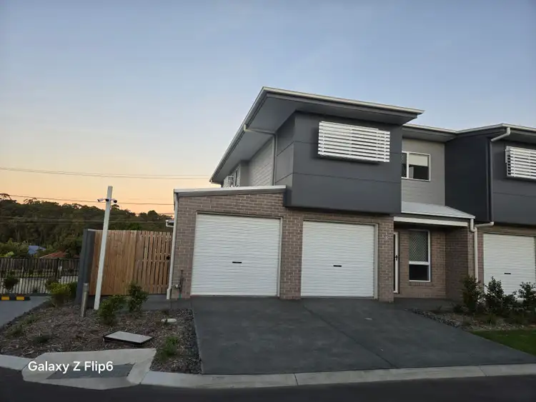33/8 Taylor Place, Mackenzie QLD 4156