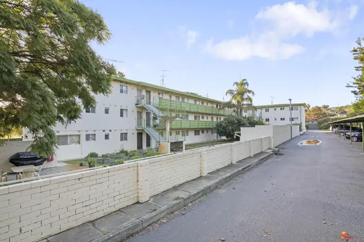 8/13 Milton Place, Orelia WA 6167