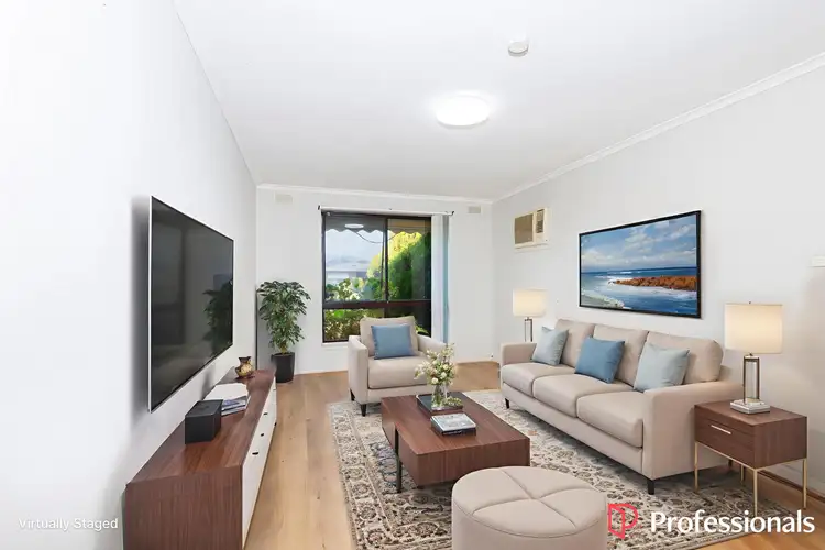 Second view of Homely house listing, 5 Poinciana Court, Werribee VIC 3030