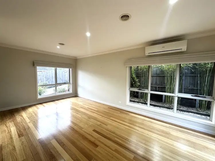 Fourth view of Homely townhouse listing, 2/6 Borlase Street, Yallambie VIC 3085