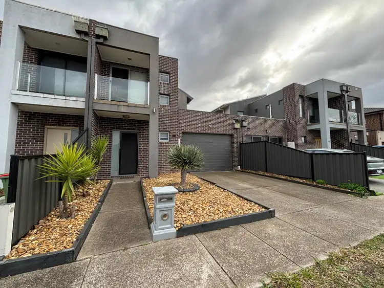 54 Coronet Avenue, Roxburgh Park VIC 3064