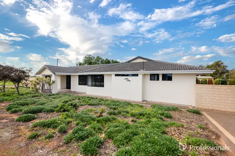 31 Eastbourne Road, Sunset Beach WA 6530