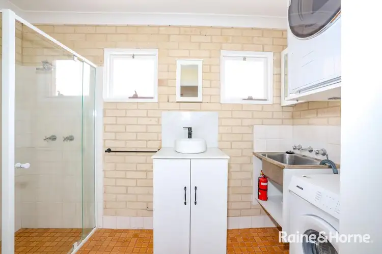 Third view of Homely house listing, 2/237 Russell Street, Bathurst NSW 2795