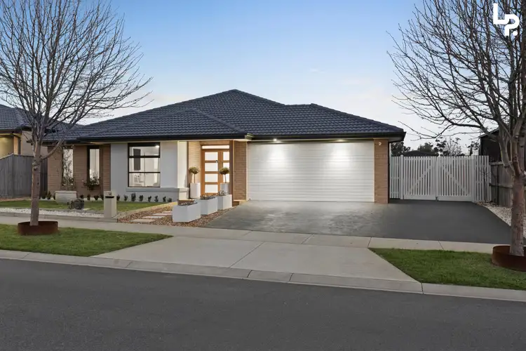 14 Cinnamon Street, Drouin VIC 3818