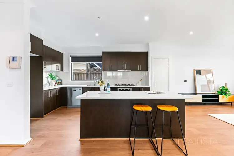 Seventh view of Homely house listing, 30 Berrima Close, Craigieburn VIC 3064