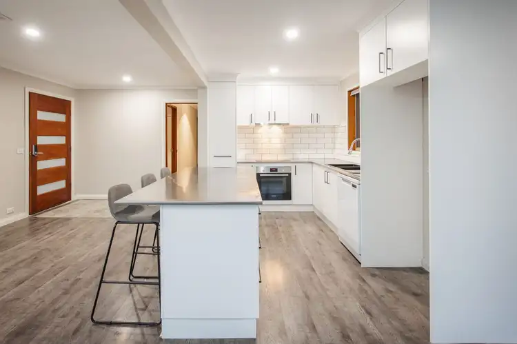 Fourth view of Homely house listing, 5 Paramount Court, West Wodonga VIC 3690