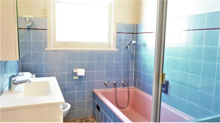 Fifth view of Homely house listing, 6 Robertson Cres, Mount Lewis NSW 2190