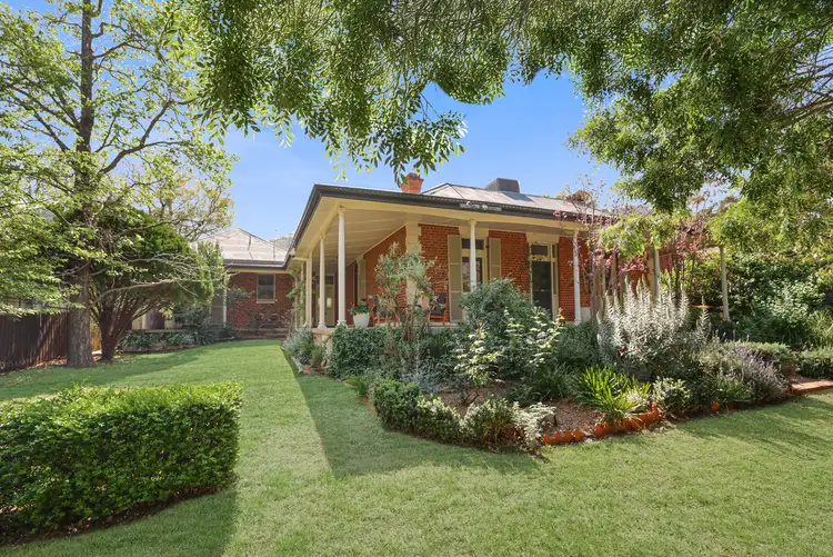 42 Raglan Street, Tamworth NSW 2340