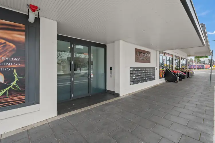 2/2 Hinder Street, Gungahlin ACT 2912