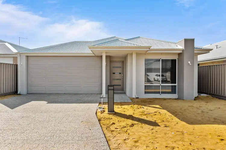 17 Desert Pea Loop, Piara Waters WA 6112