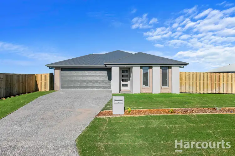 21 North Lakes Circuit, Burrum Heads QLD 4659