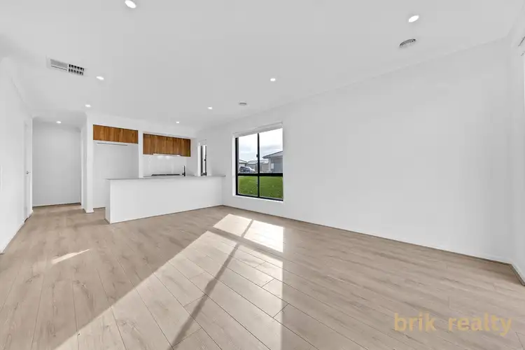 Fifth view of Homely house listing, 10 Yorkville Road, Kalkallo VIC 3064