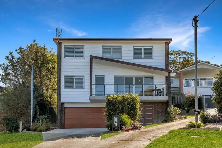 11 Belmont Crescent, Belmont NSW 2280