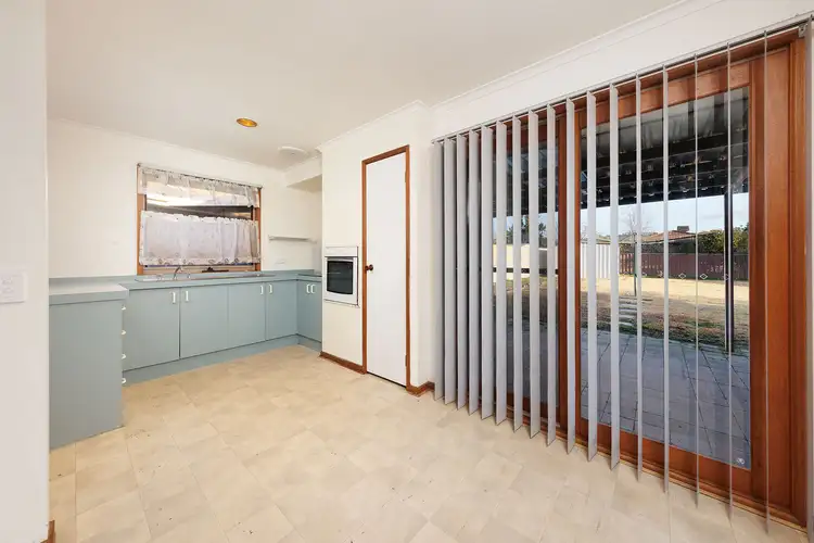 Fifth view of Homely house listing, 39 Mayfair Drive, West Wodonga VIC 3690