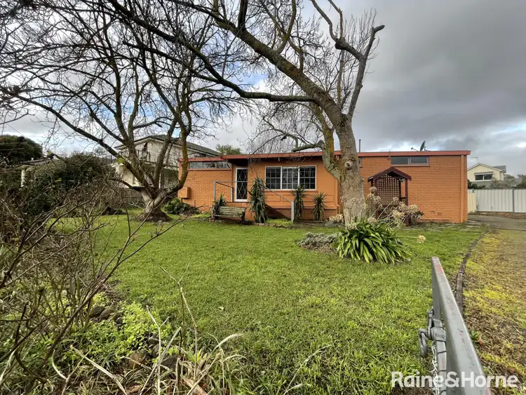 2 Barton Street, Kyneton VIC 3444
