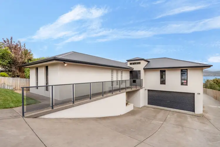 1/919 Oceana Drive, Tranmere TAS 7018