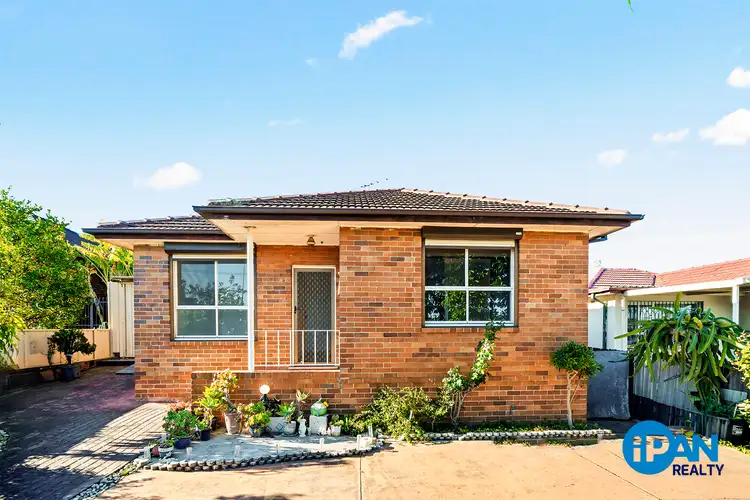 119 Woodville Rd, Chester Hill NSW 2162