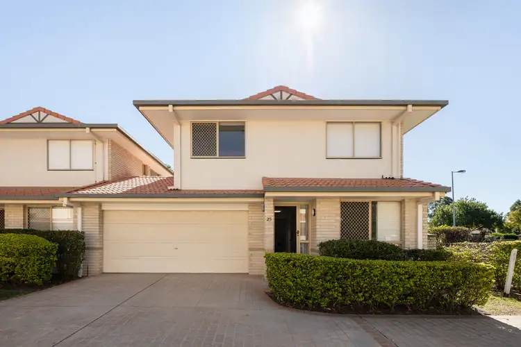 25/5 Hibiscus Circuit, Fitzgibbon QLD 4018