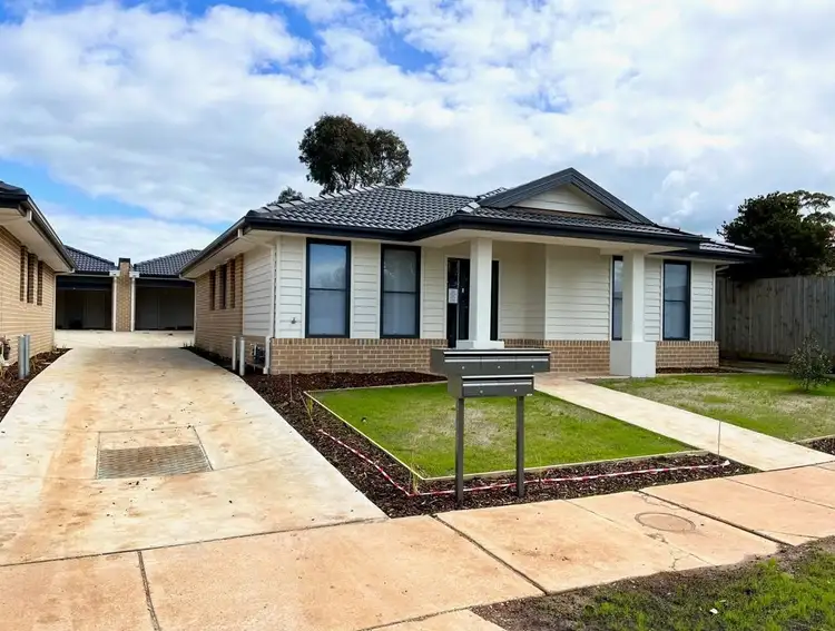 Second view of Homely house listing, 4/19 Mckindlay Street, Drouin VIC 3818