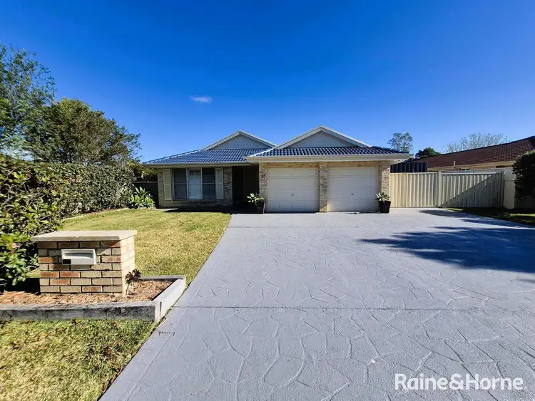37 Robinia Way, Worrigee NSW 2540