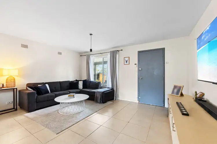 Third view of Homely house listing, 2 & 2a Kynan Close, Lake Haven NSW 2263