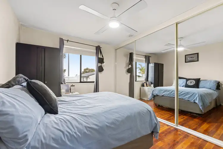 Fifth view of Homely house listing, 2 & 2a Kynan Close, Lake Haven NSW 2263