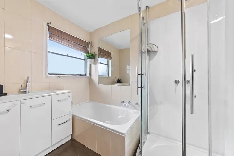 Sixth view of Homely house listing, 2 & 2a Kynan Close, Lake Haven NSW 2263