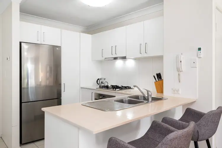 Fourth view of Homely unit listing, 5/216 Riding Road, Balmoral QLD 4171