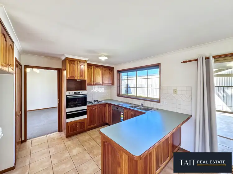 Second view of Homely house listing, 6 Janet Court, Wangaratta VIC 3677