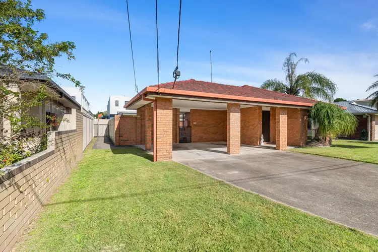 Main view of Homely semi-detached listing, 2/20 Donald Avenue, Paradise Point QLD 4216