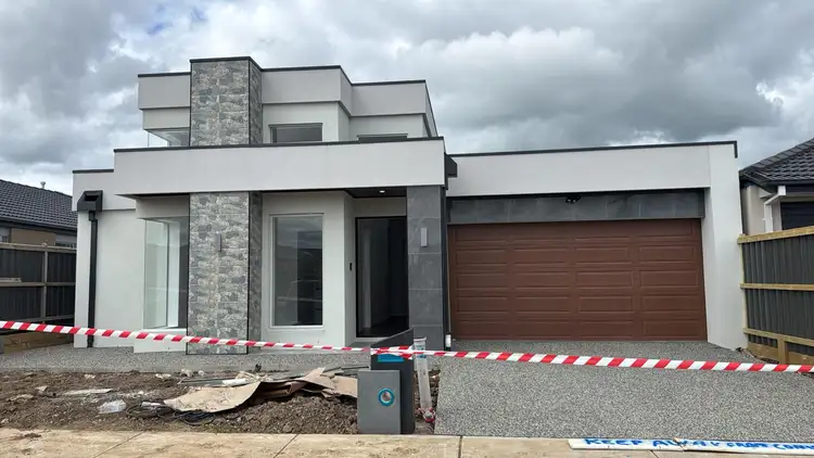 5 Mimosa Grange, Clyde VIC 3978