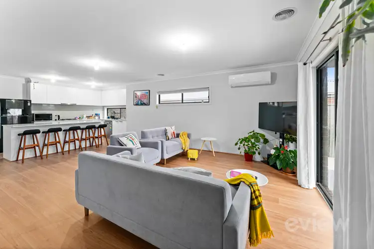 Fourth view of Homely house listing, 27 Hiskey Crescent, Werribee VIC 3030
