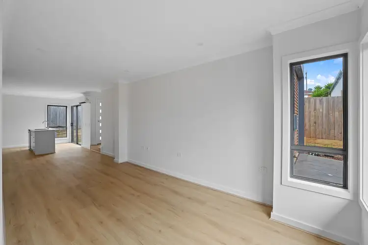 Fifth view of Homely unit listing, 5/10 Parkview Road,, Drouin VIC 3818