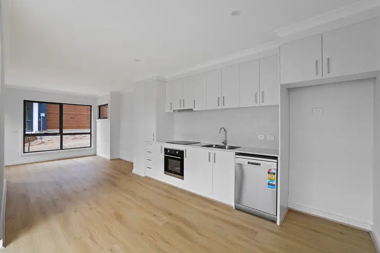 Main view of Homely unit listing, 7/10 Parkview Road, Drouin VIC 3818