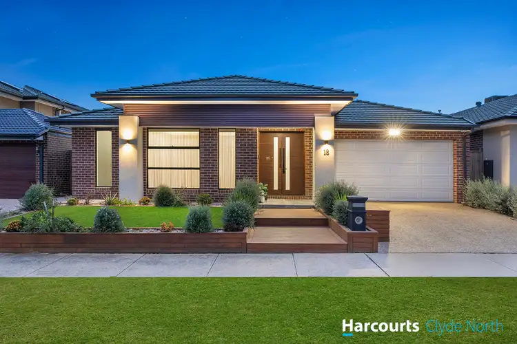 18 Kernot Parade, Clyde VIC 3978