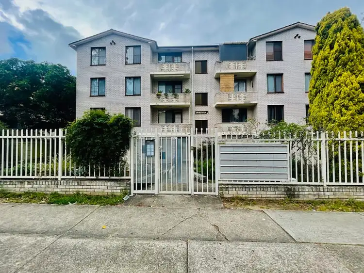 Main view of Homely unit listing, 18/26-28 Goulburn Street, Liverpool NSW 2170