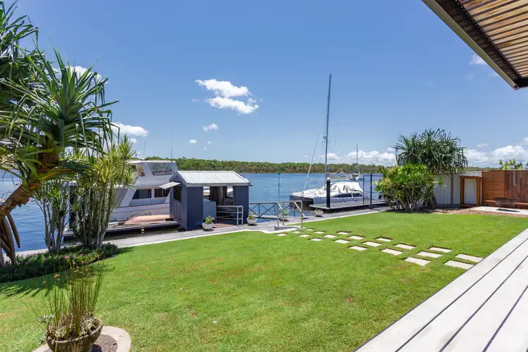 15 Esplanade, Tin Can Bay QLD 4580