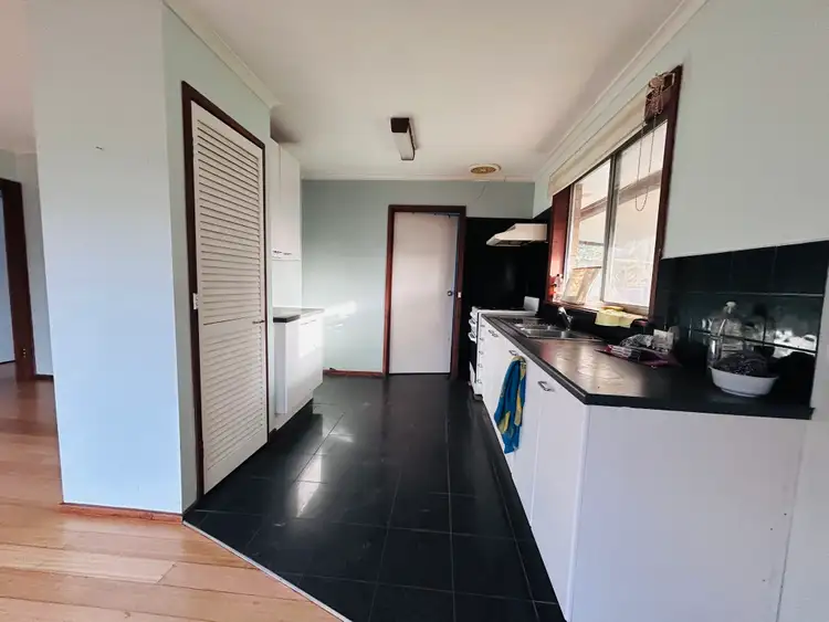 Fifth view of Homely house listing, 33 Novara Parade, St Albans VIC 3021